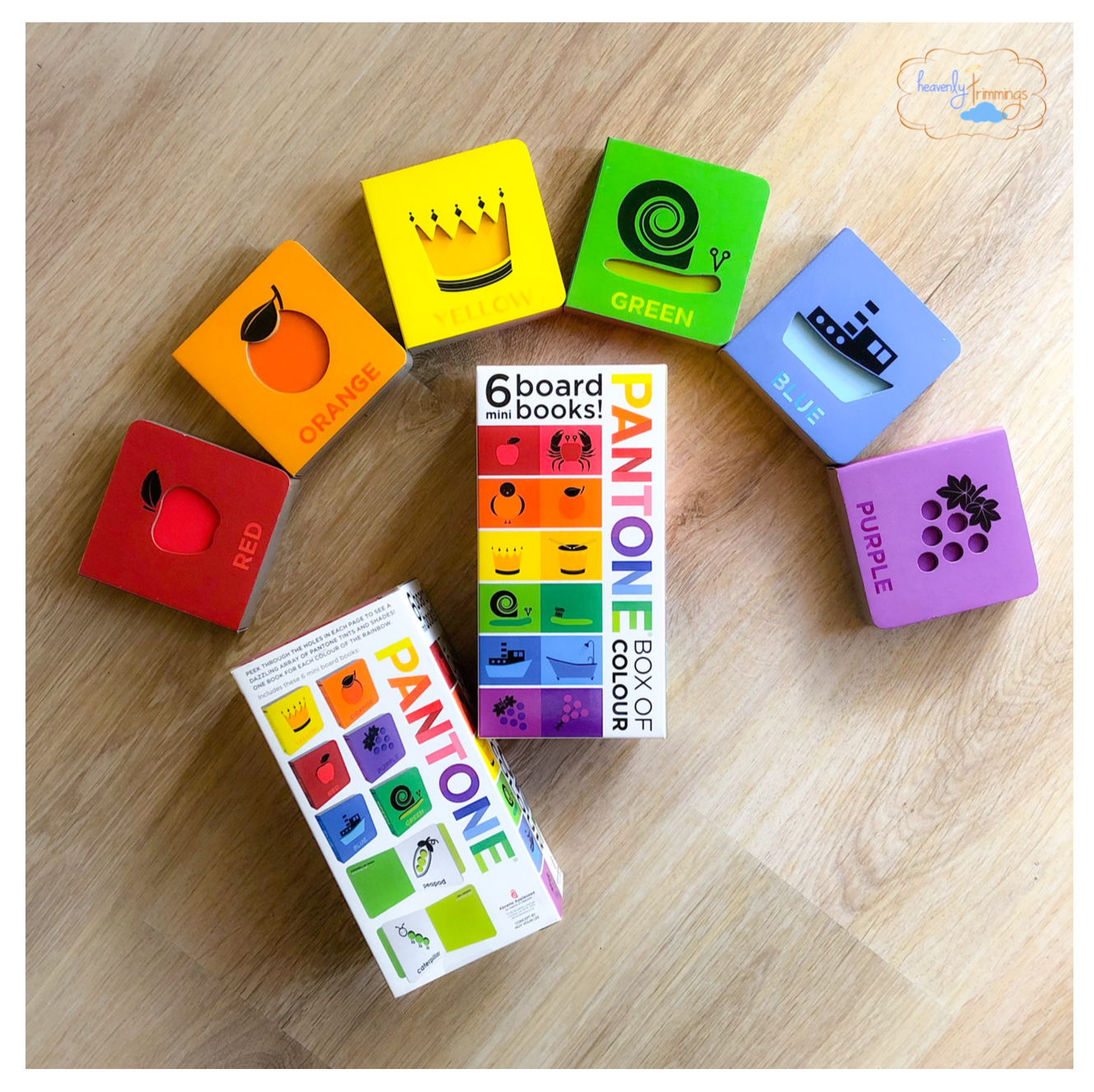  Pantone: Box of Color: 6 Mini Board Books!: 9781419704192:  Pantone: Books
